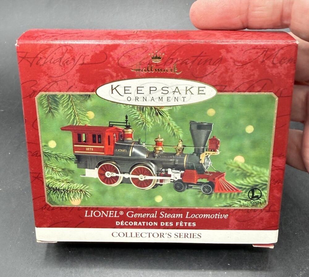 Hallmark 2000 KEEPSAKE Ornament - General Steam Locomotive Lionel Train -LO34